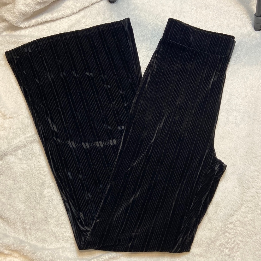 Forever 21 Black Ribbed Velvet Boot Cut Pants Large